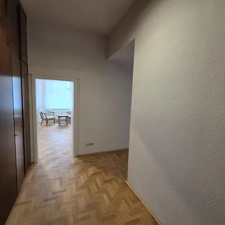 Dania - Zentral, Ruhig